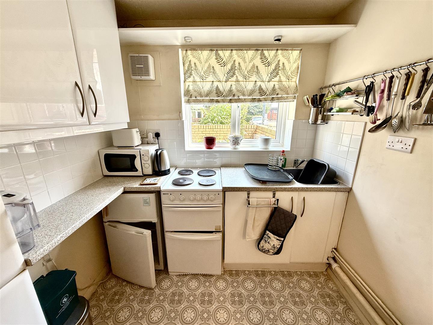 Highmoor, Marina, Swansea, SA1 1YE